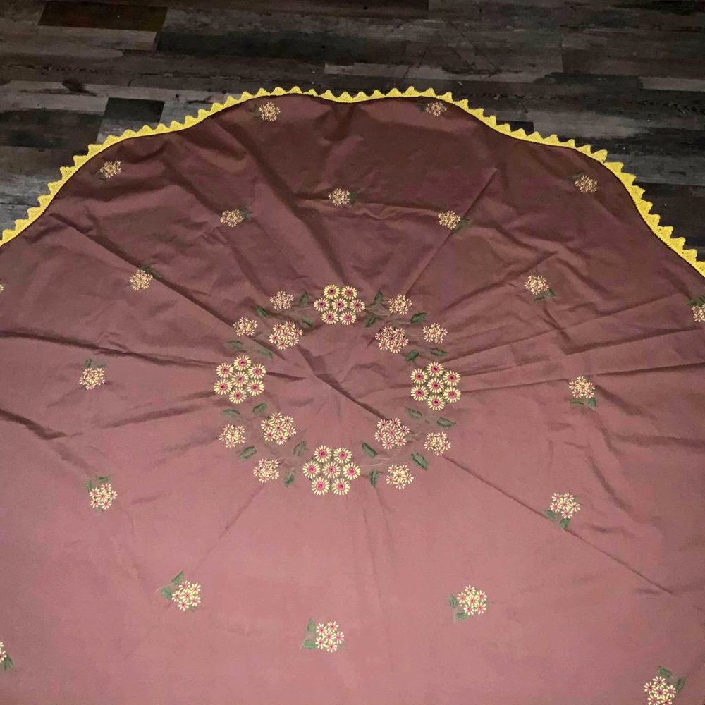 Hand Embroidered, Lovely VINTAGE Linen TABLECLOTH
